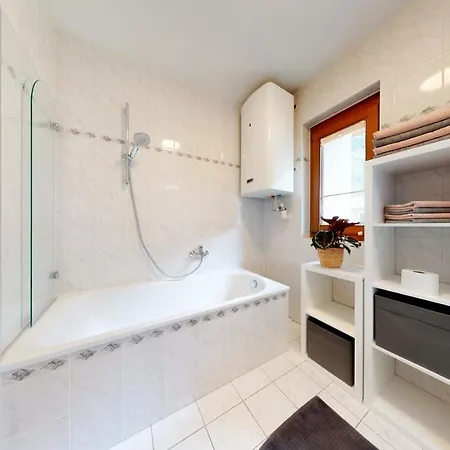 Kathrin Apartment